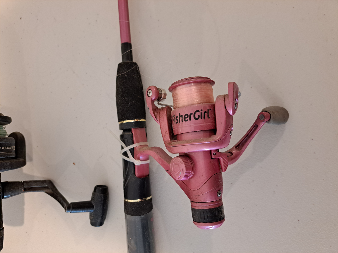 3 - 7ft to 6.6f fishing rod and reels - photo 2