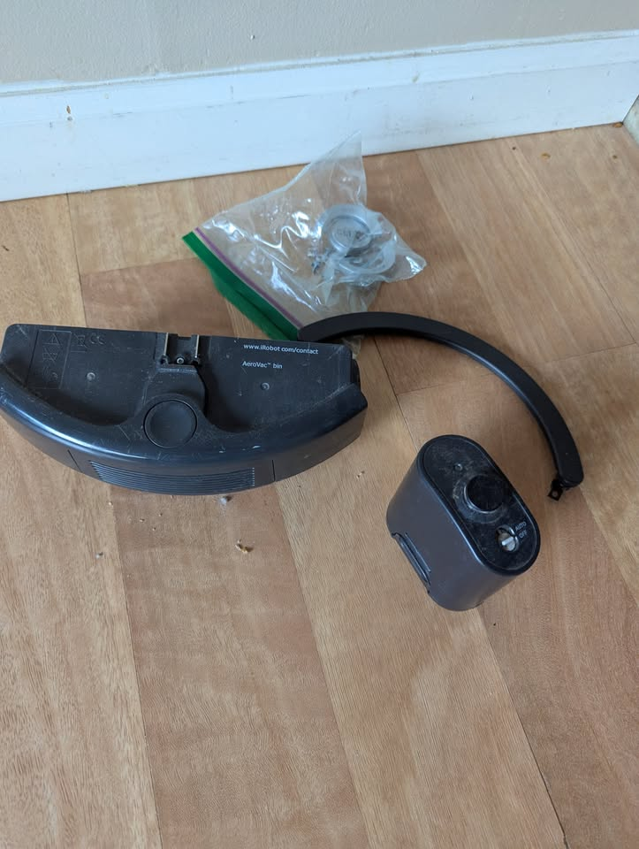 iRobot Roomba AeroVac Bin and Parts #freecycle