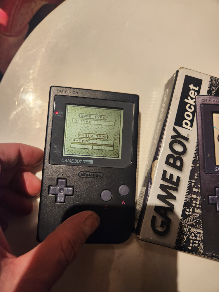 Vintage Nintendo Game Boy Pocket with Box - photo 3