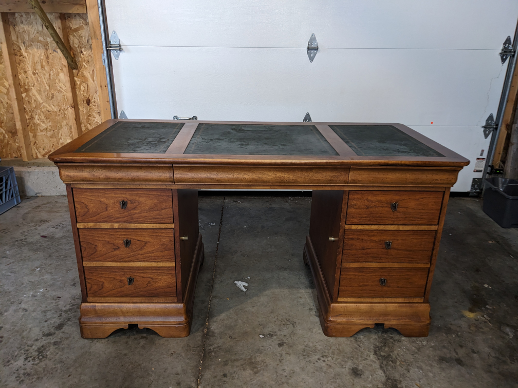 New Price -Double Pedestal Executive Desk 58" In Walnut - photo 2
