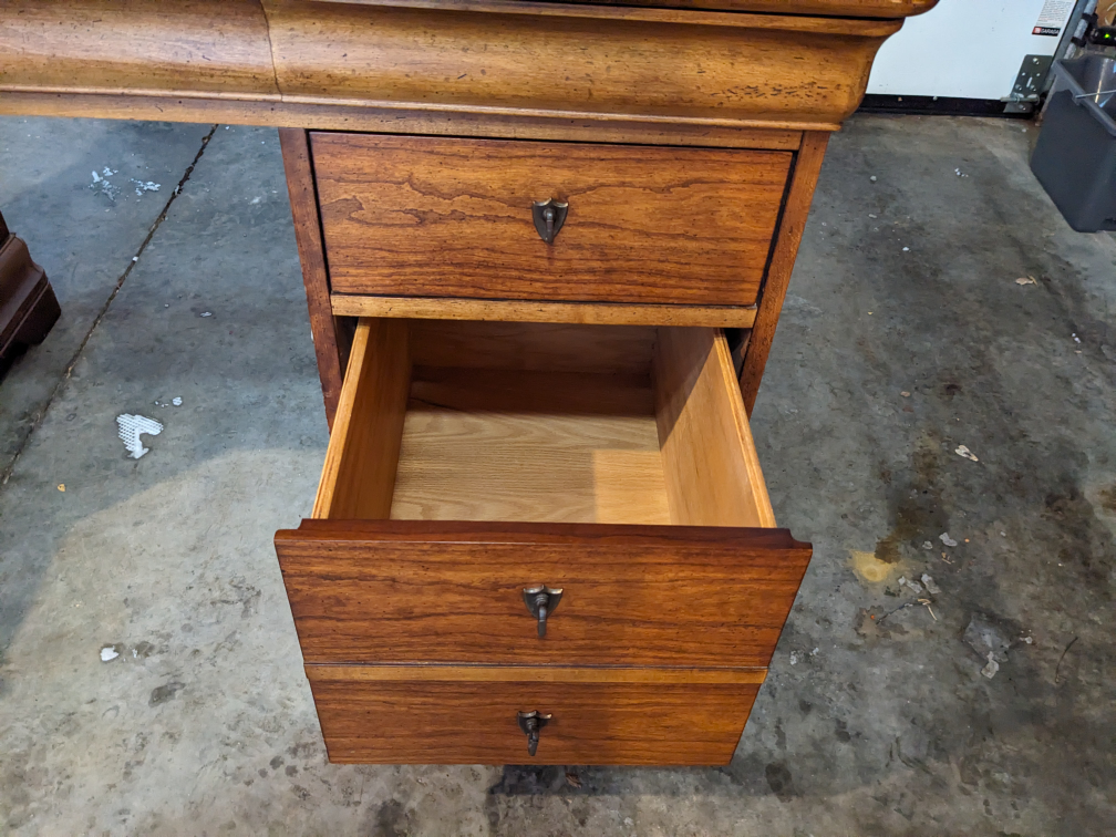 New Price -Double Pedestal Executive Desk 58" In Walnut - photo 5