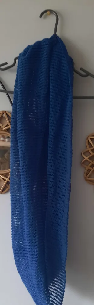 9 Scarves - Assorted Colours and Styles image indicator(4)