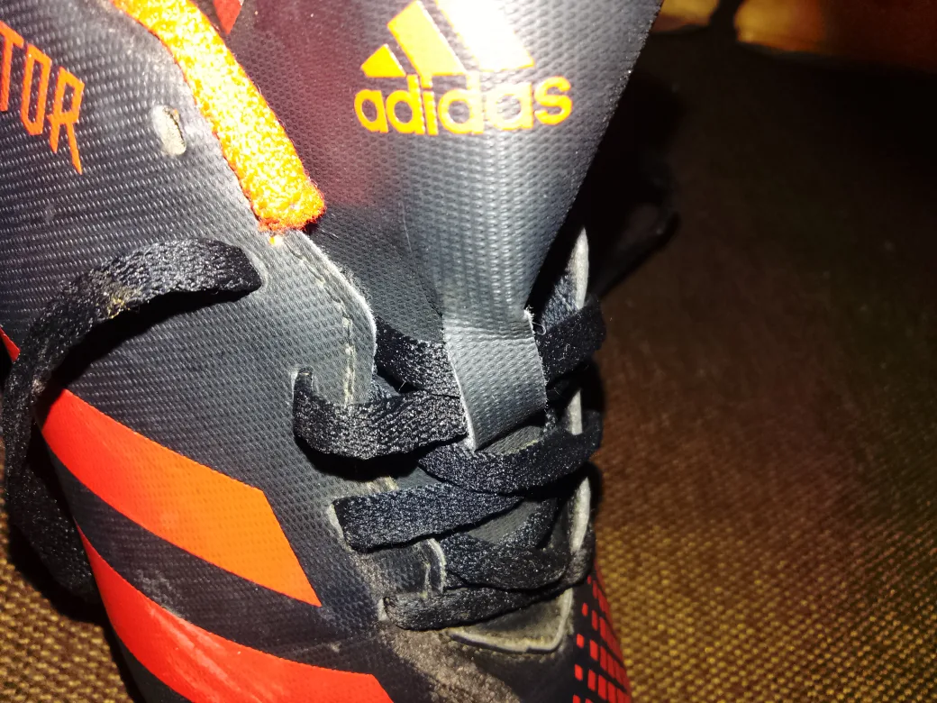 Adidas Predator Soccer Cleats - Size Youth 7 thumbnail