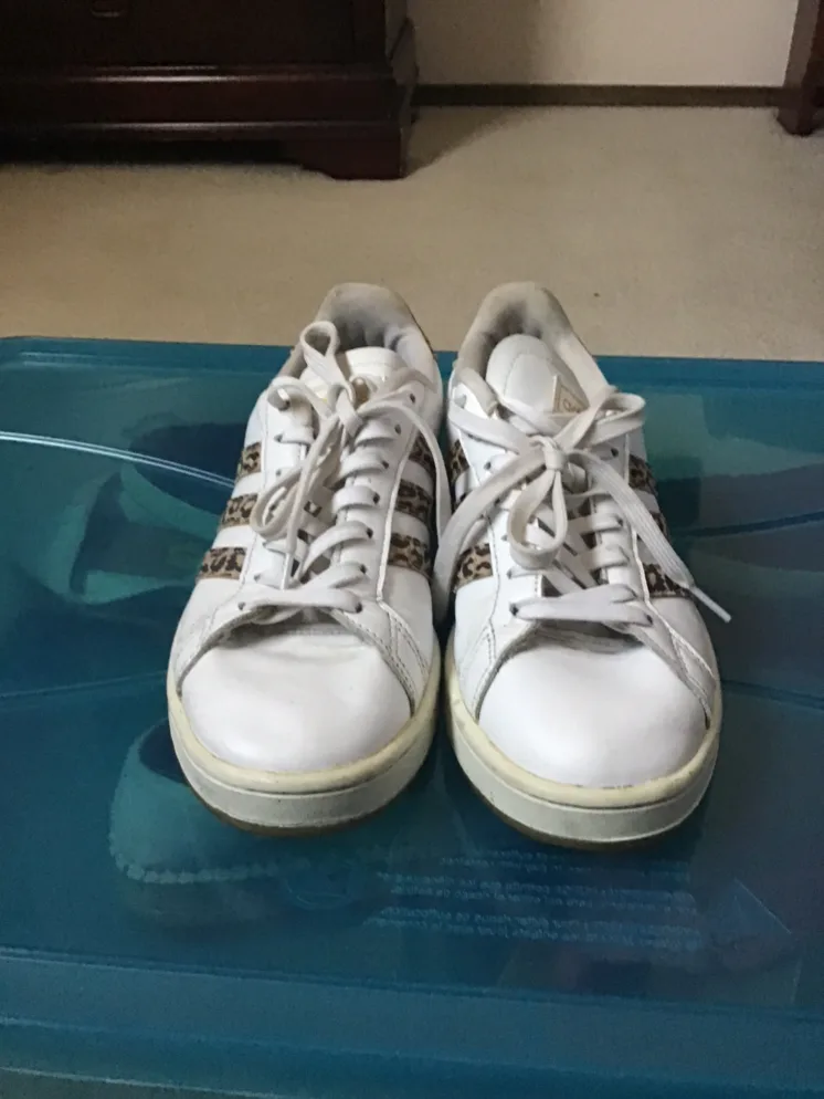 Women’s Adidas Snickers image indicator(5)