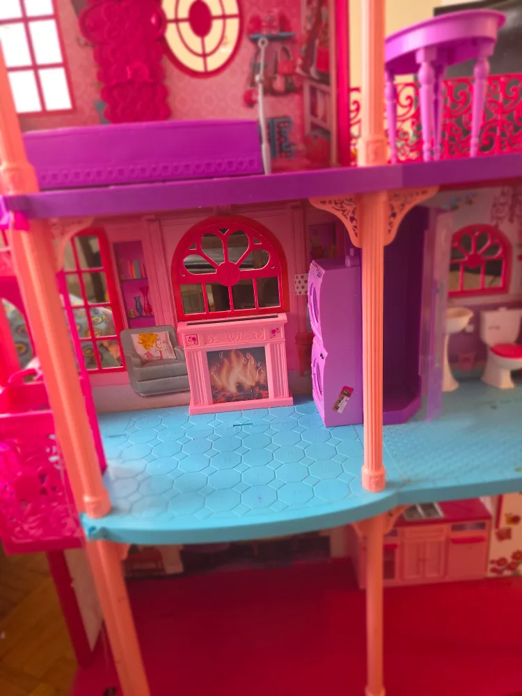 Barbie Dreamhouse 3-Story Mansion Playset image indicator(7)