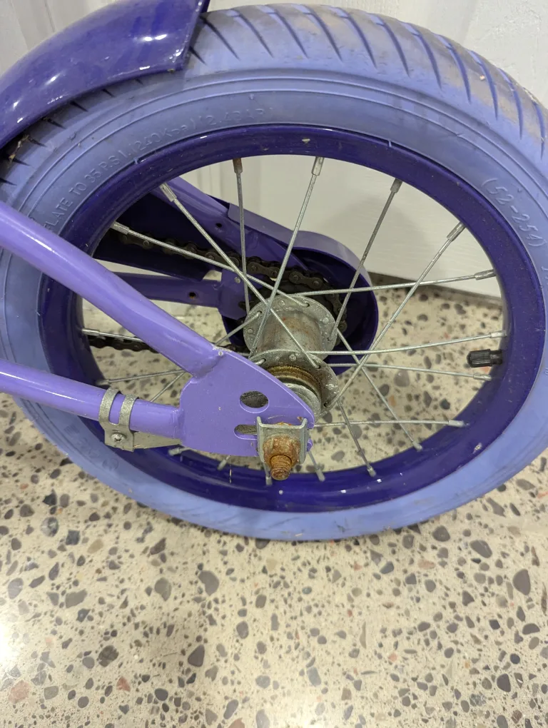 🏈 Used Purple Children's Bike 14" image indicator(3)