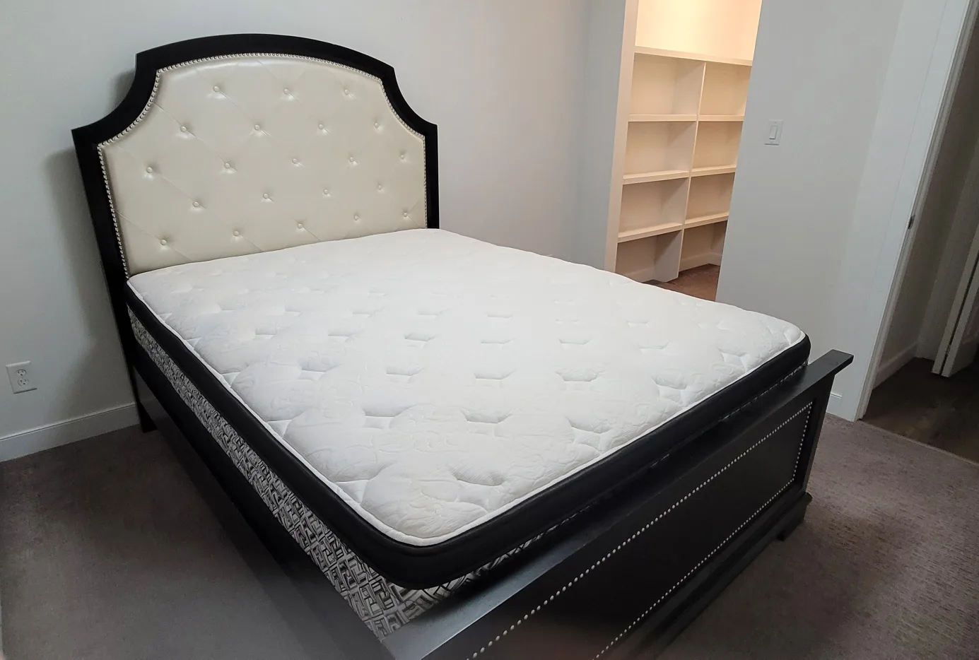 Kingsdown Jenner Queen Mattress and Frame Set image indicator(4)