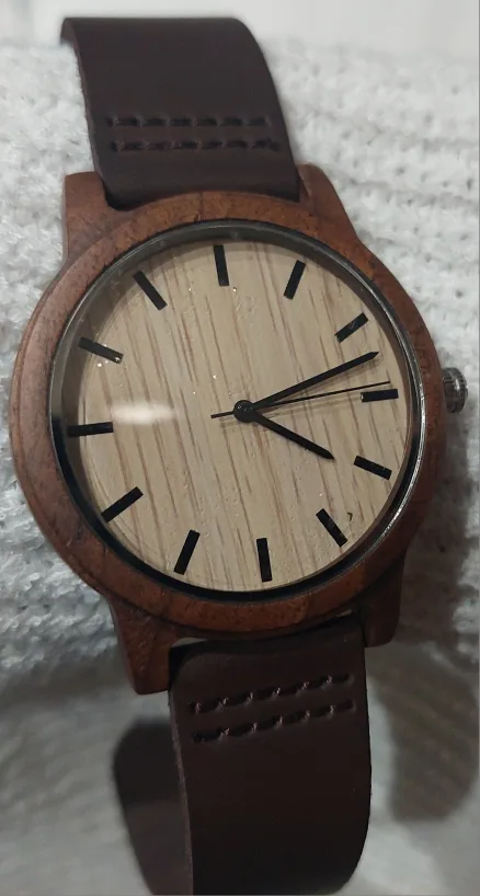 Walnut Wood Watch image indicator(8)