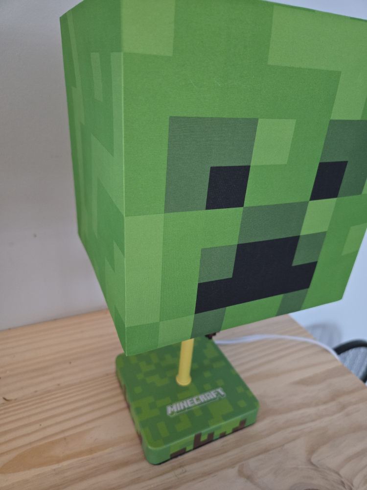 🏈 Minecraft Creeper Desk Lamp - photo 3
