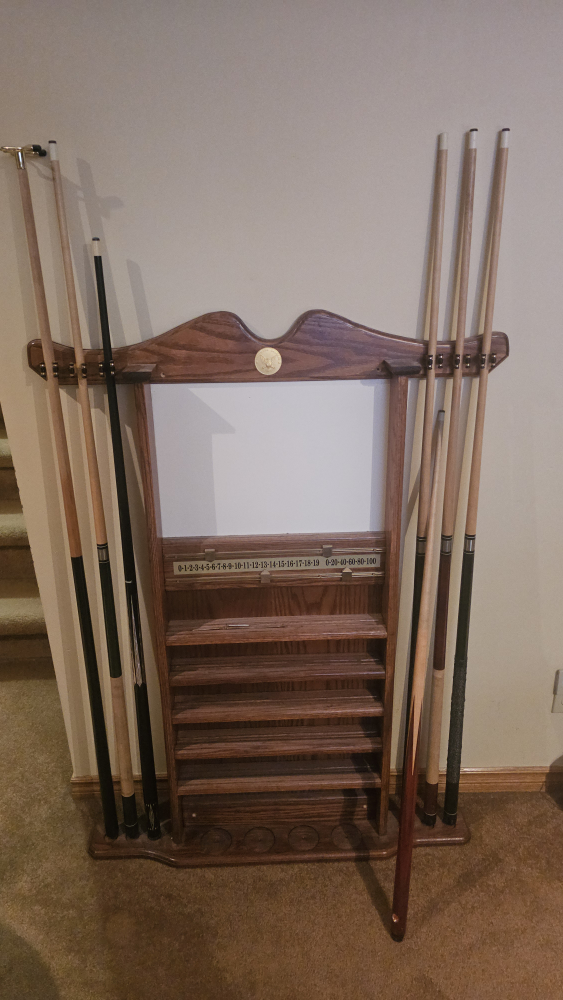 Pool Table with Rack - Excellent Condition - photo 3