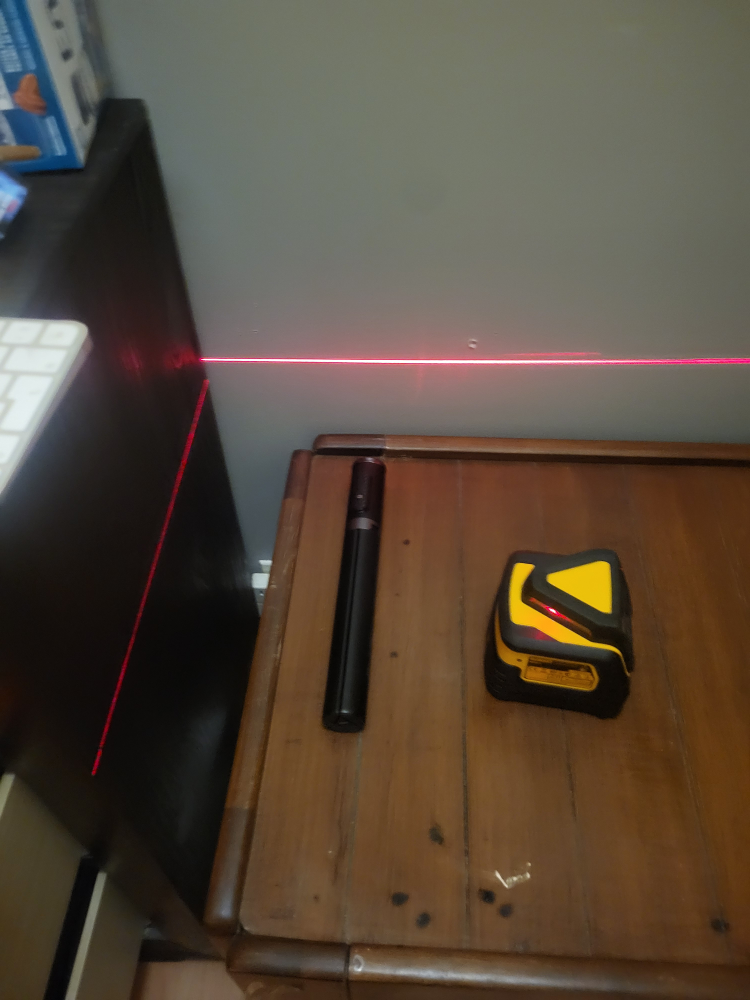 Dewalt DW0811 Self-Leveling Cross-Line Laser Level - photo 3