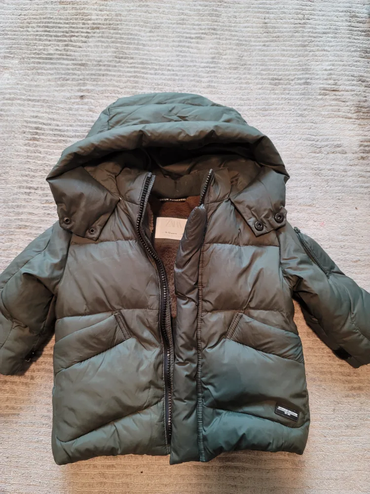 Zara Kids Olive Green Puffer Jacket Size 6-12 Months image indicator(2)