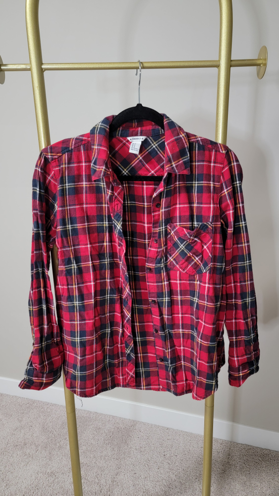 Red and Black Plaid Flannel Shirt with "Never Say Monday" Design - photo 3