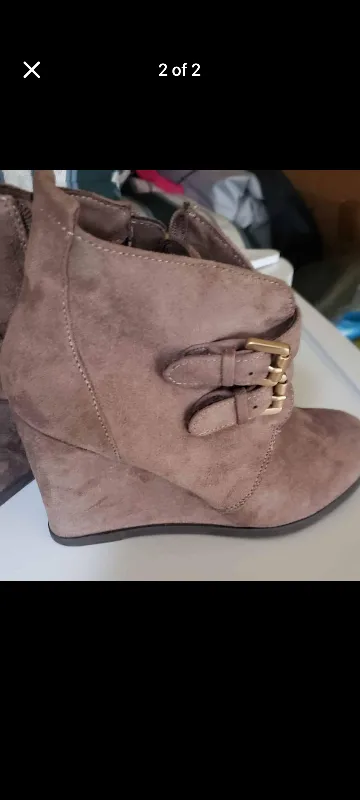 Light Brown Suede Wedge Booties image indicator(2)