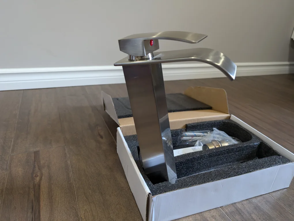 New Brushed Nickel Single Hole Bathroom Sink Faucet image indicator(7)