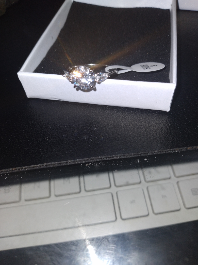 Stunning Three Stone Ring, Size 8 - photo 2