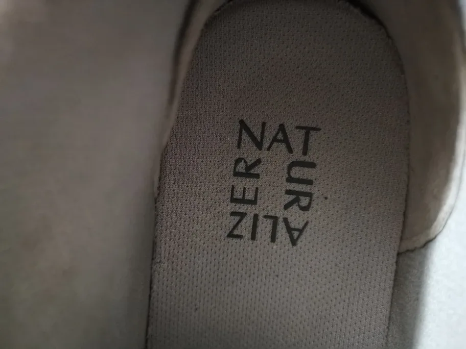 brand new Naturalizer Women's Size 8 High-Top Sneakers image indicator(4)