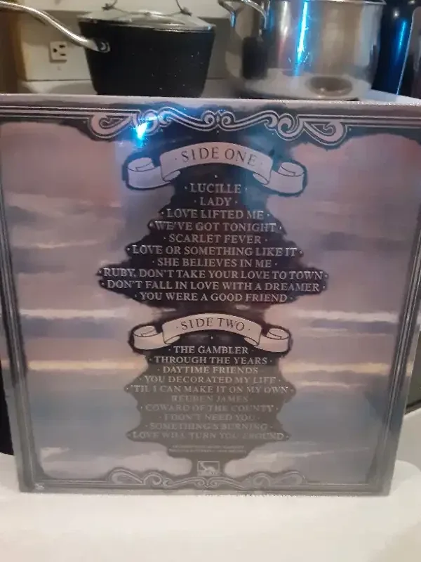 💚Vinyl Legendary Kenny Roger's Greatest Hits Sealed image indicator(2)