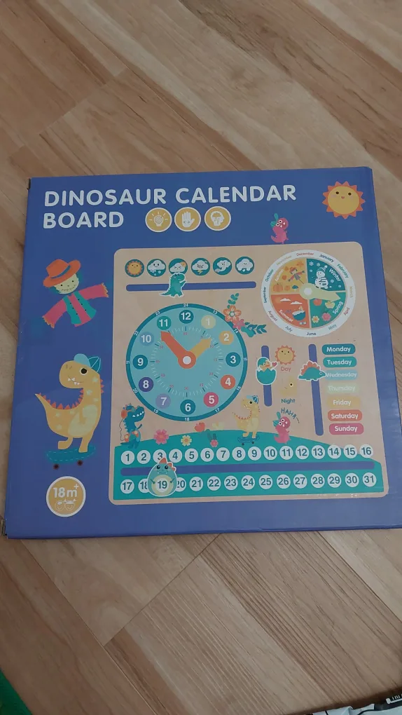 BNIB Wooden Educational Calendar Clock Toy for Toddlers image indicator(7)