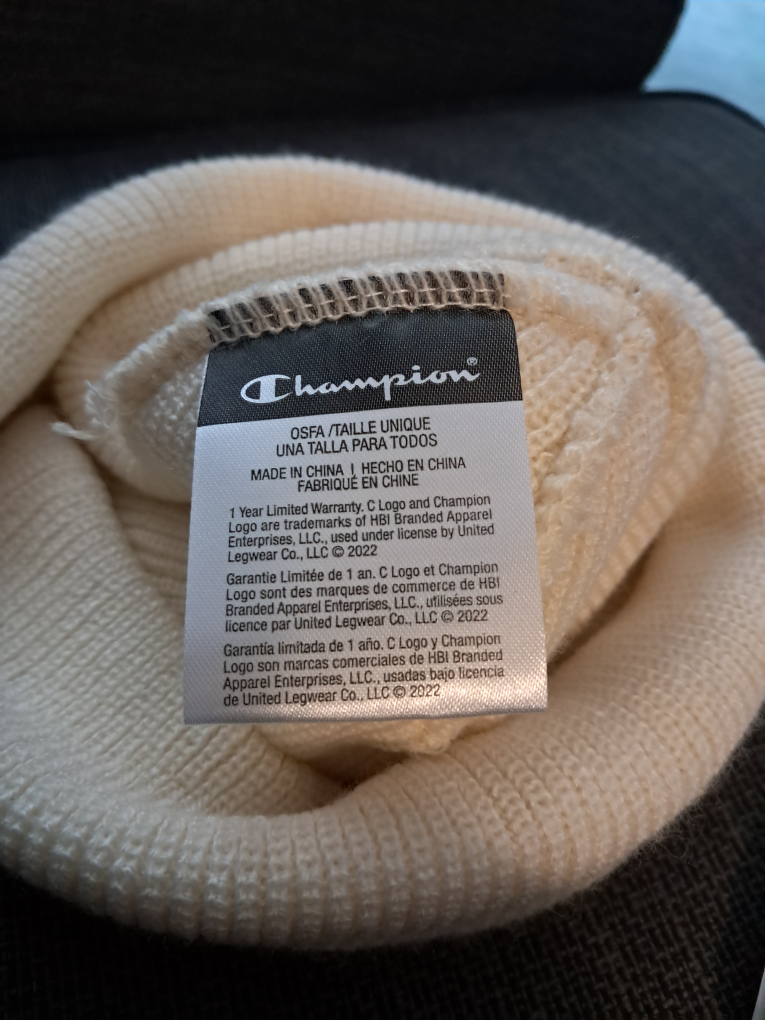 Champion Off-White Beanie - photo 3