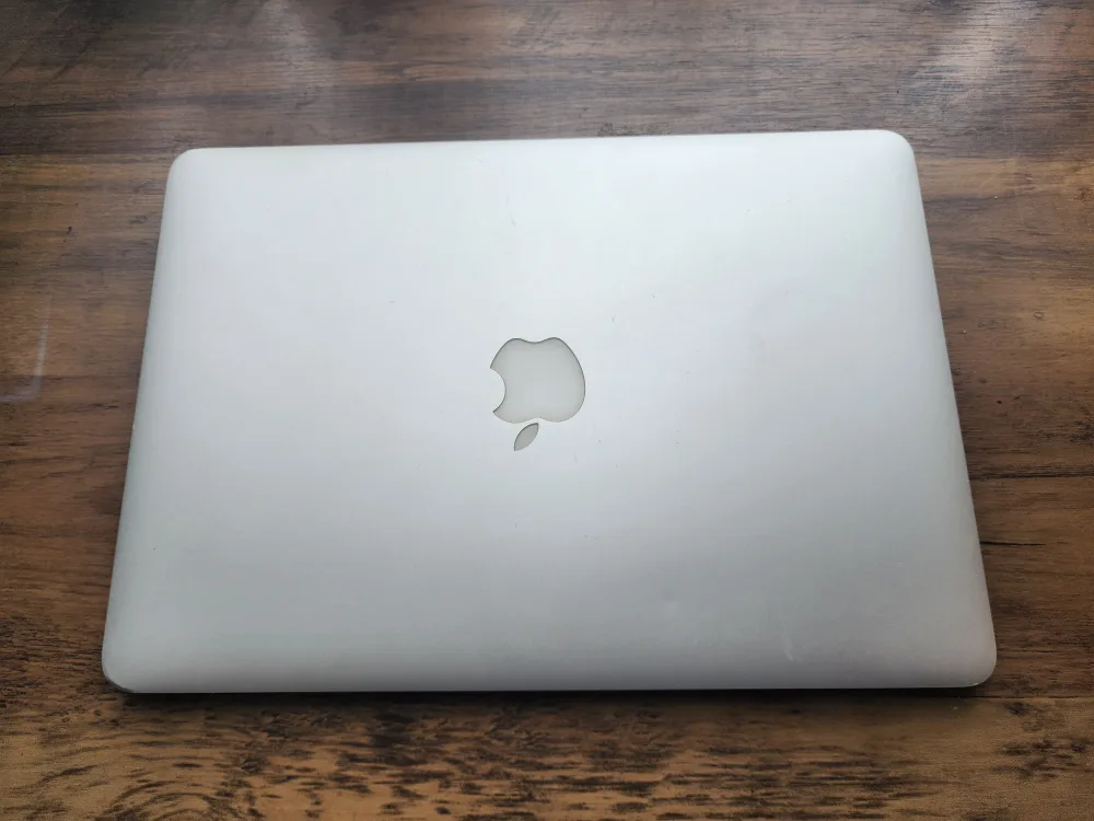 MacBook Air + Bnew Charger, Latest Sonoma 14.7.4 image indicator(3)