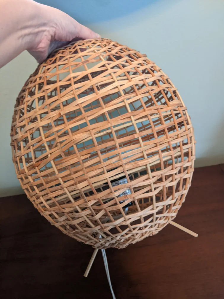Large Round Wicker Side Table Lamp image indicator(3)