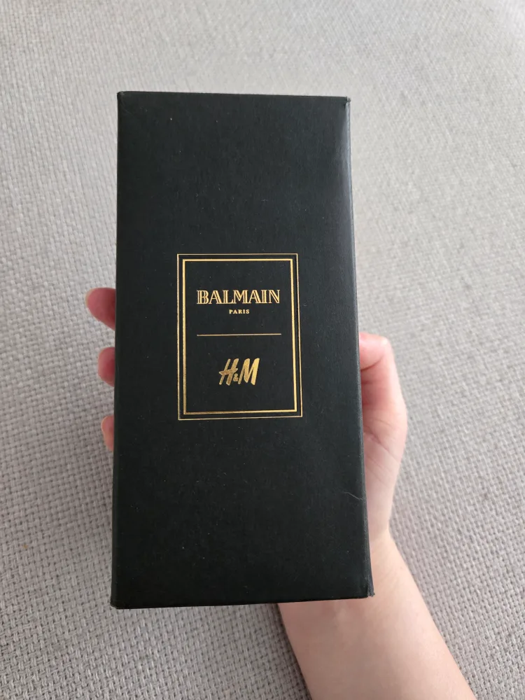 Balmain x H&M headphones image indicator(5)