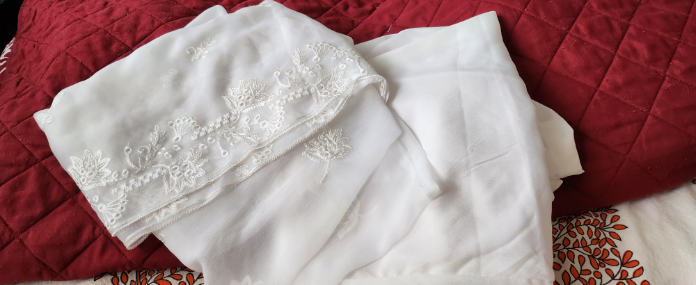 White embroidered cotton kurta with pants and dupatta - photo 2