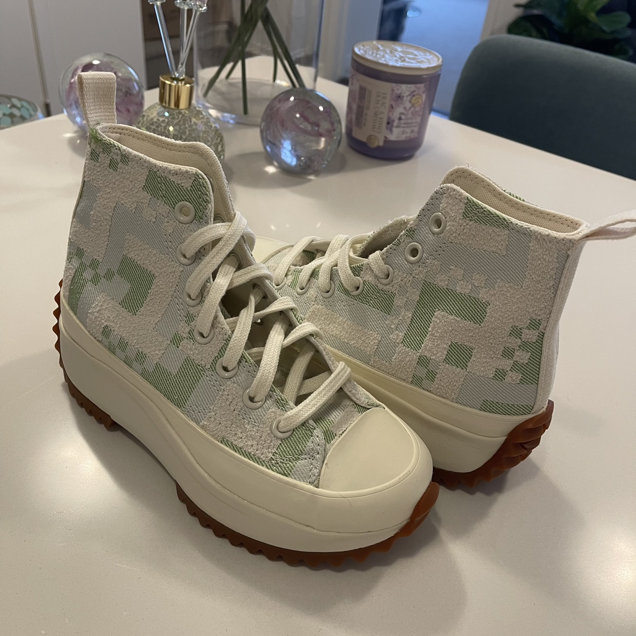 Converse High Top Sneakers - Women's Size 6.5 - photo 2