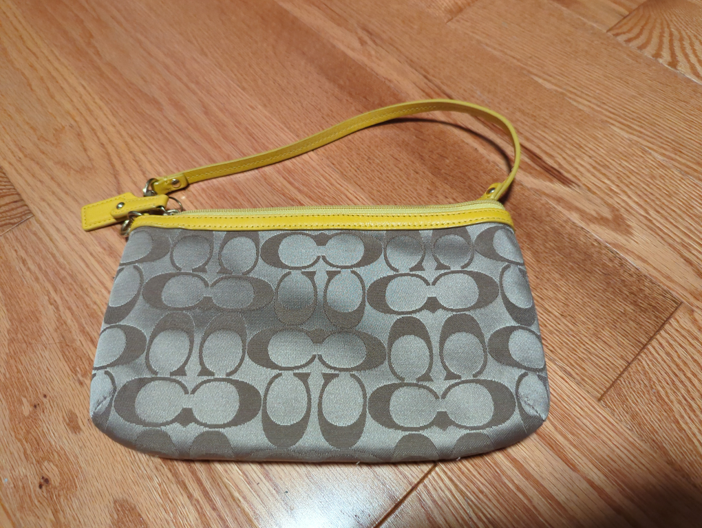 Coach Wristlet - photo 2