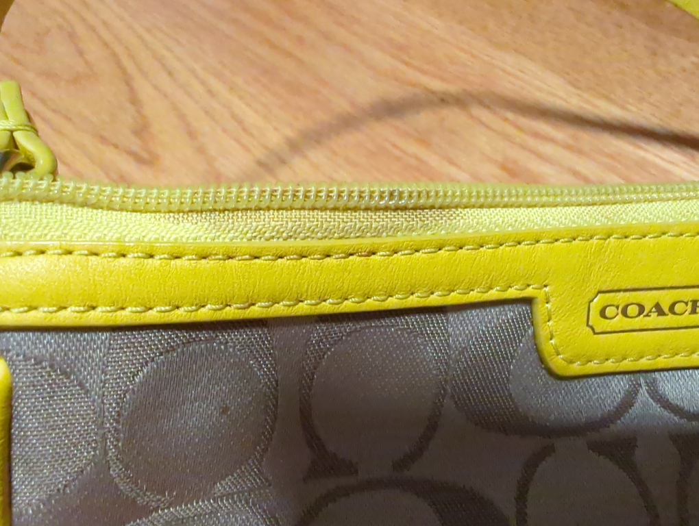 Coach Wristlet - photo 4