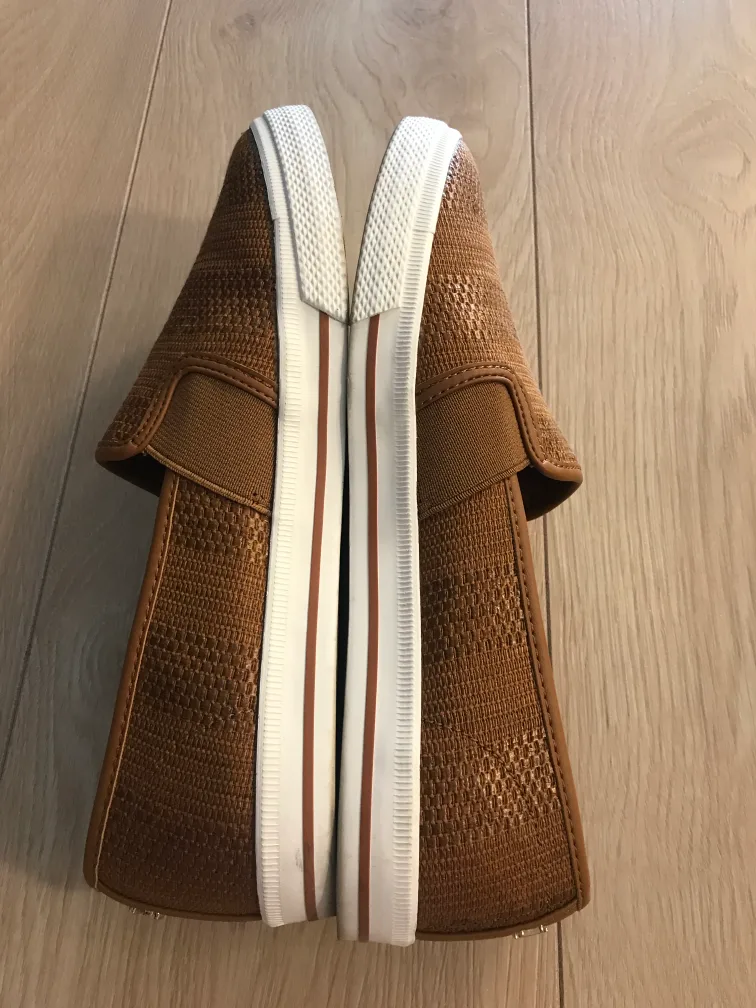 Brand new Ralph Lauren women's woven slip-on shoes image indicator(3)