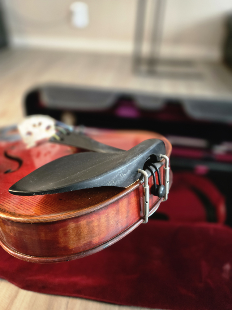 4/4 Violin with case and Accessories - photo 5
