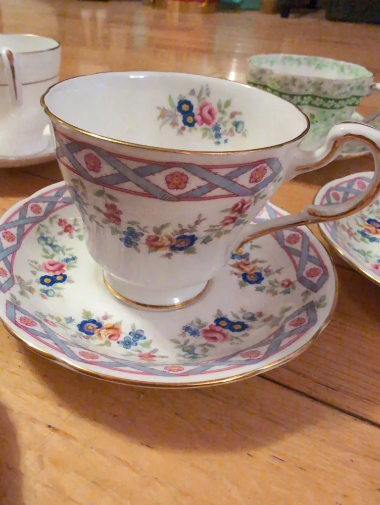 Vintage Teacups and Saucers image indicator(5)