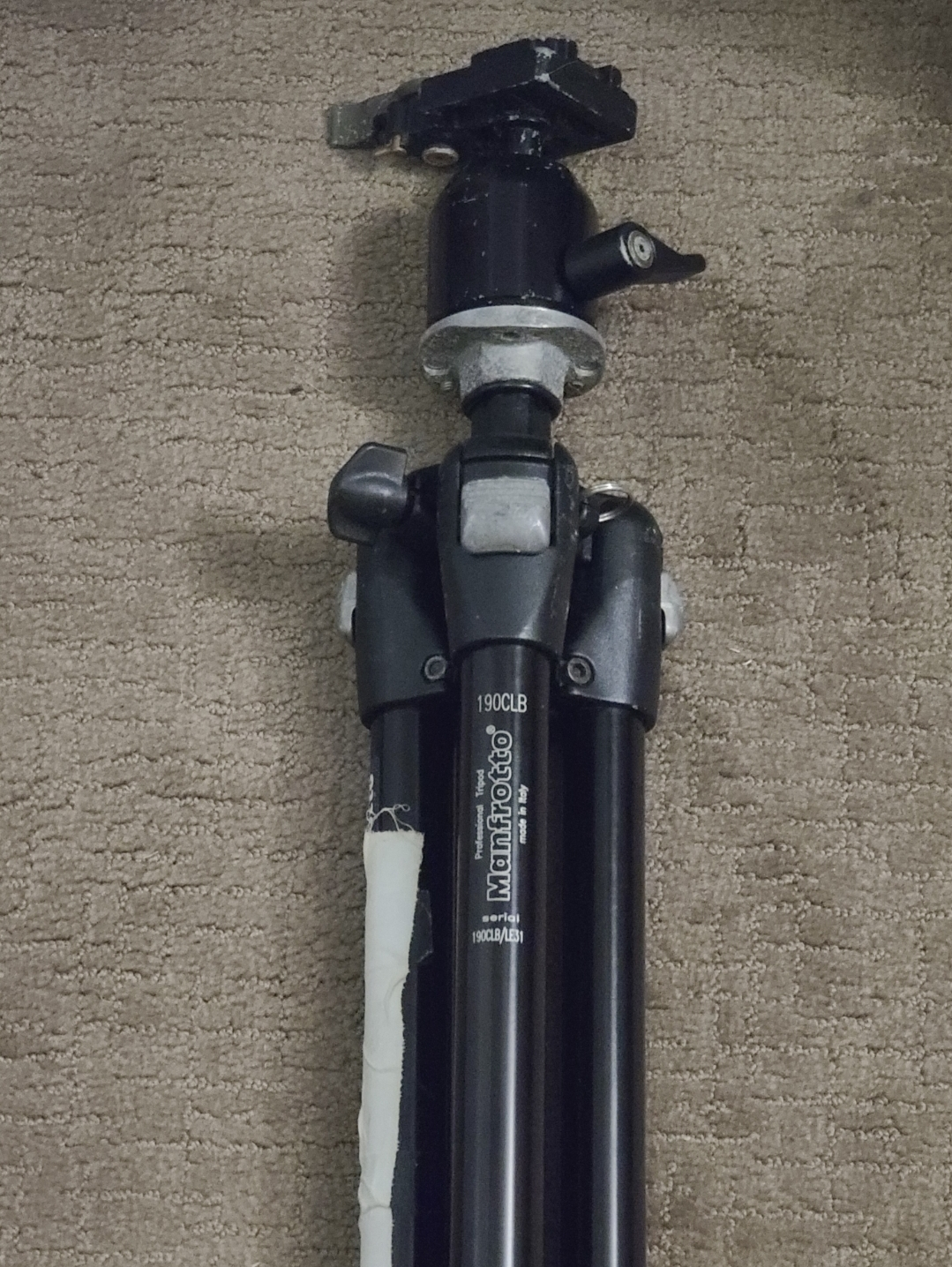 Manfrotto 190CLB Tripod - photo 2
