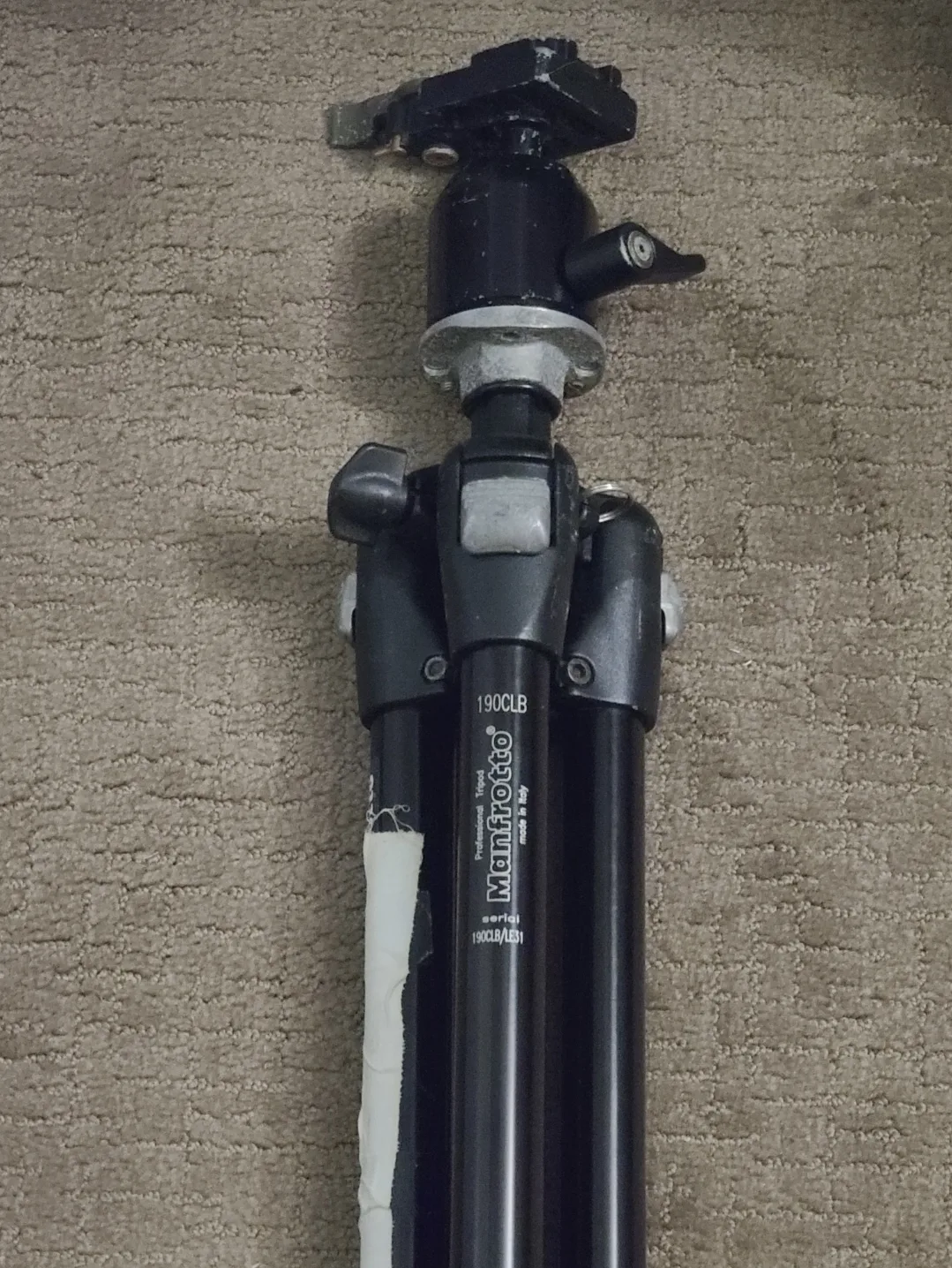 Manfrotto 190CLB Tripod image indicator(2)
