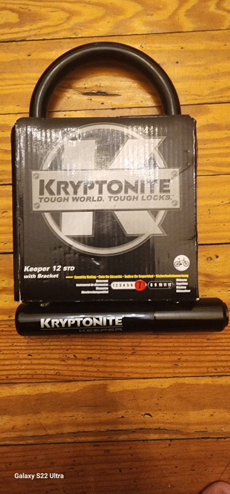 Kryptonite Keeper 12 STD U-Lock with Bracket