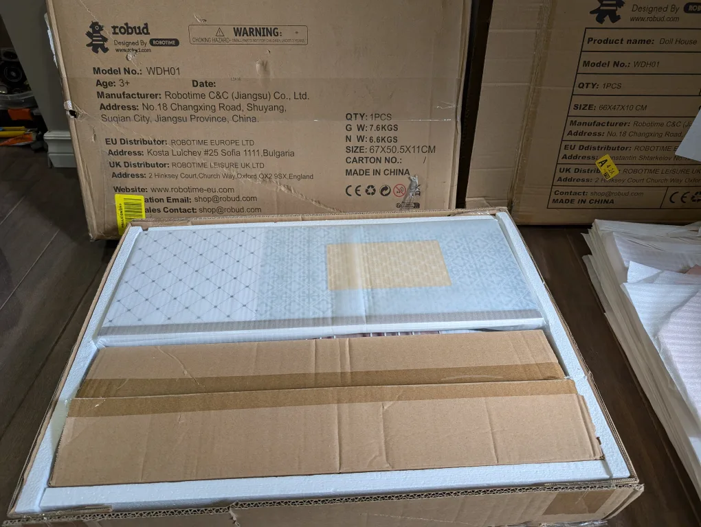 Robud Dollhouse WDHD01 - Brand New in Box image indicator(4)