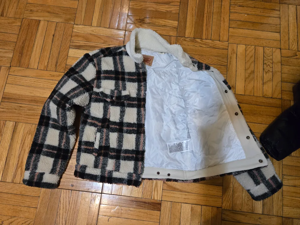 Levi's Sherpa Plaid Jacket image indicator(4)