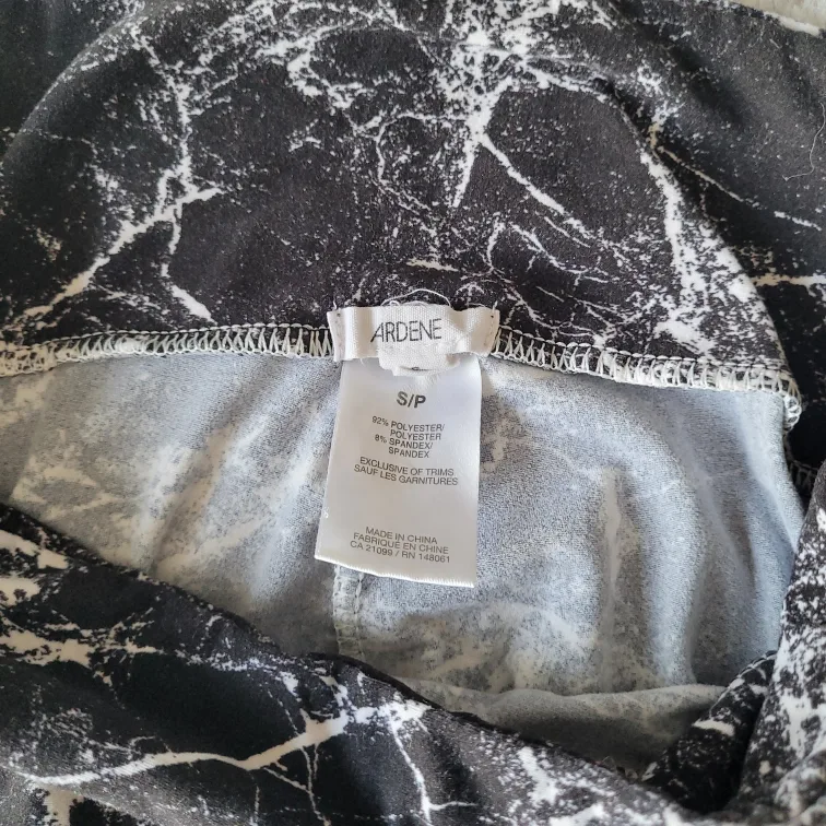 Ardene Black and White Marble Leggings - Size S image indicator(3)