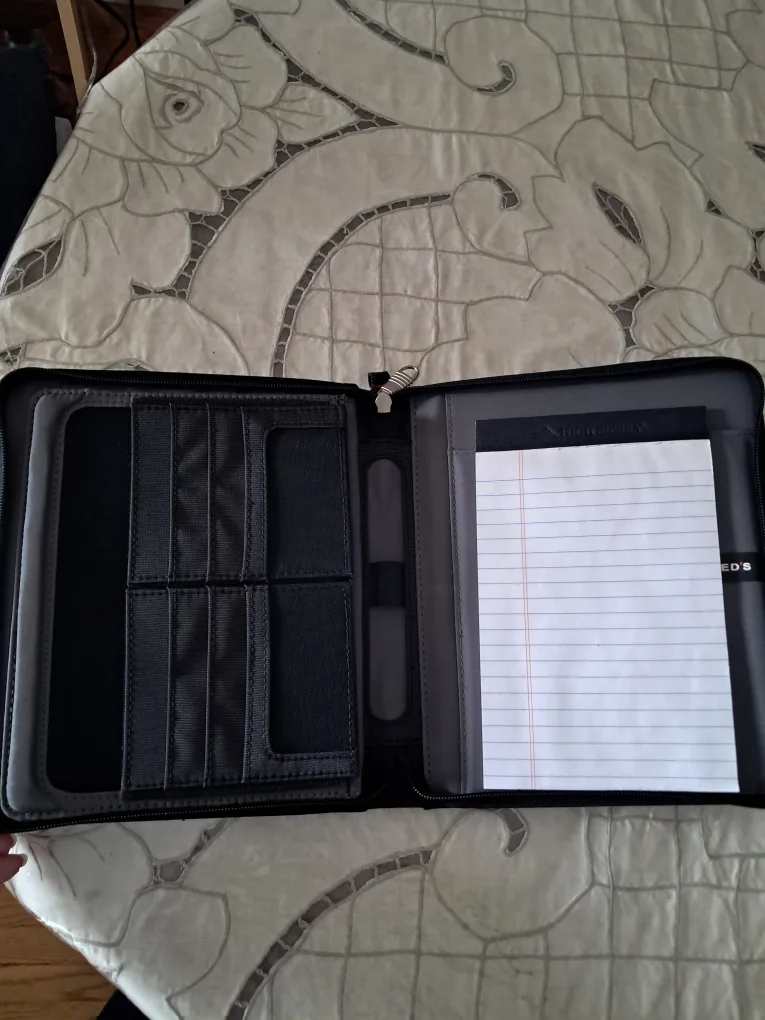 #freecycle# High Sierra Deloitte Branded E-Organizer image indicator(2)