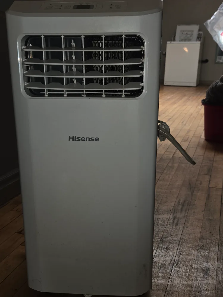 Hisense Portable Air Conditioner with Exhaust Hose and Remote image indicator(2)