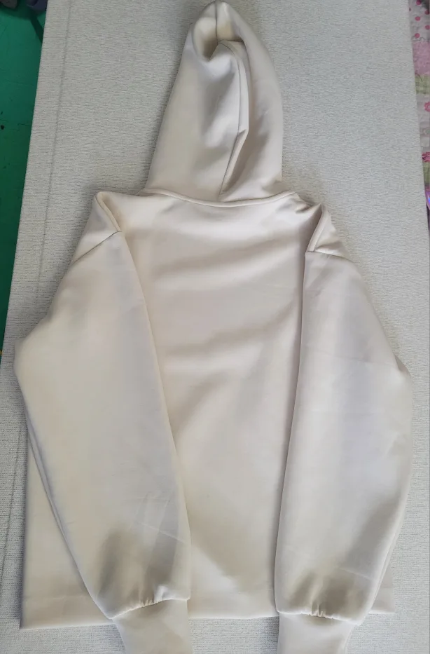 Cream-coloured Uniqlo Hoodie - XS/TP image indicator(3)