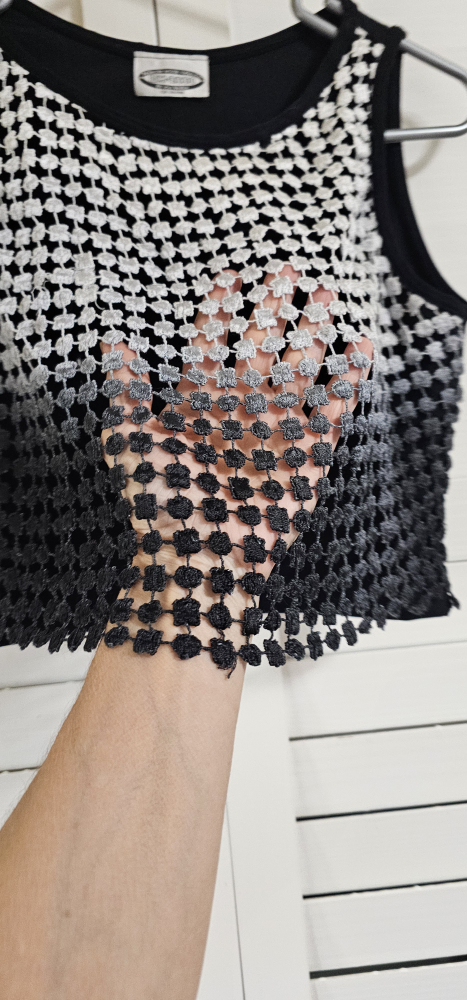 Unique Black and White Crochet Crop Top - photo 3