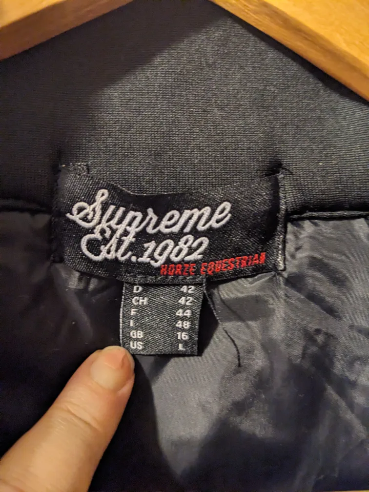 🏈 Supreme Horse Equestrian Quilted Jacket - Size Large image indicator(4)