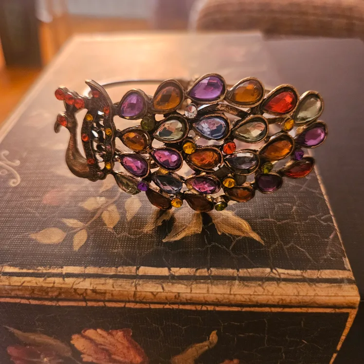 Gorgeous Peacock Cuff Bracelet image indicator(2)