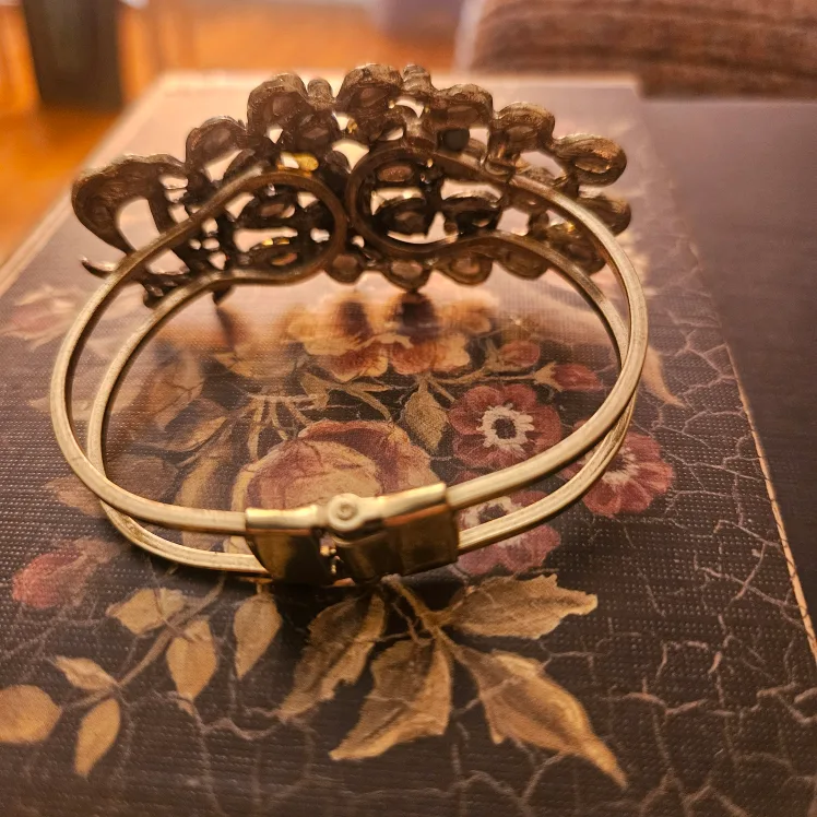 Gorgeous Peacock Cuff Bracelet image indicator(3)