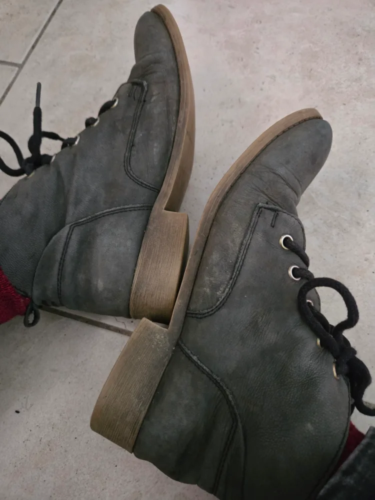 Steve Madden Women's Leather Ankle Boots image indicator(2)