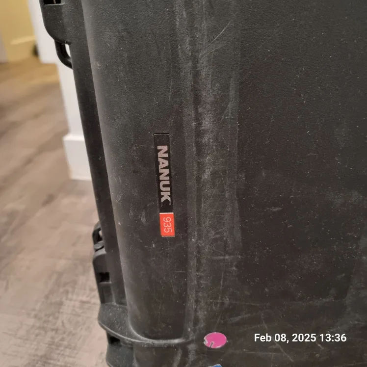 Nanuk 935 Hard Case Rolling Carry-on Suitcase image indicator(2)