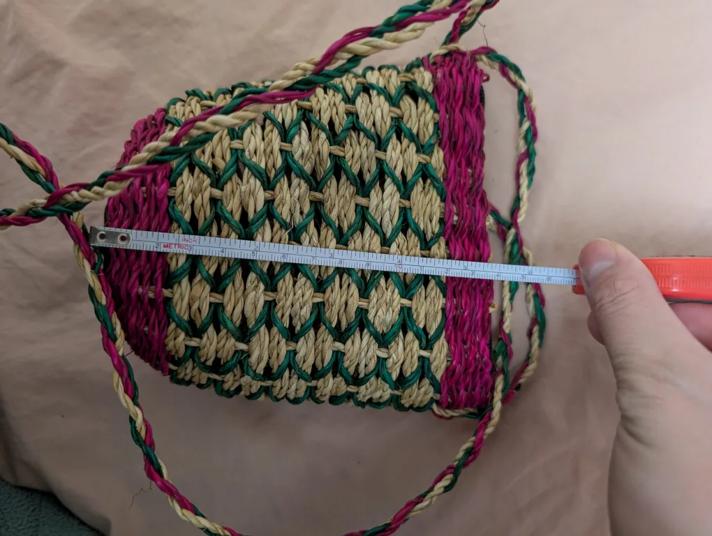 Handmade Woven Crossbody Bag image indicator(4)